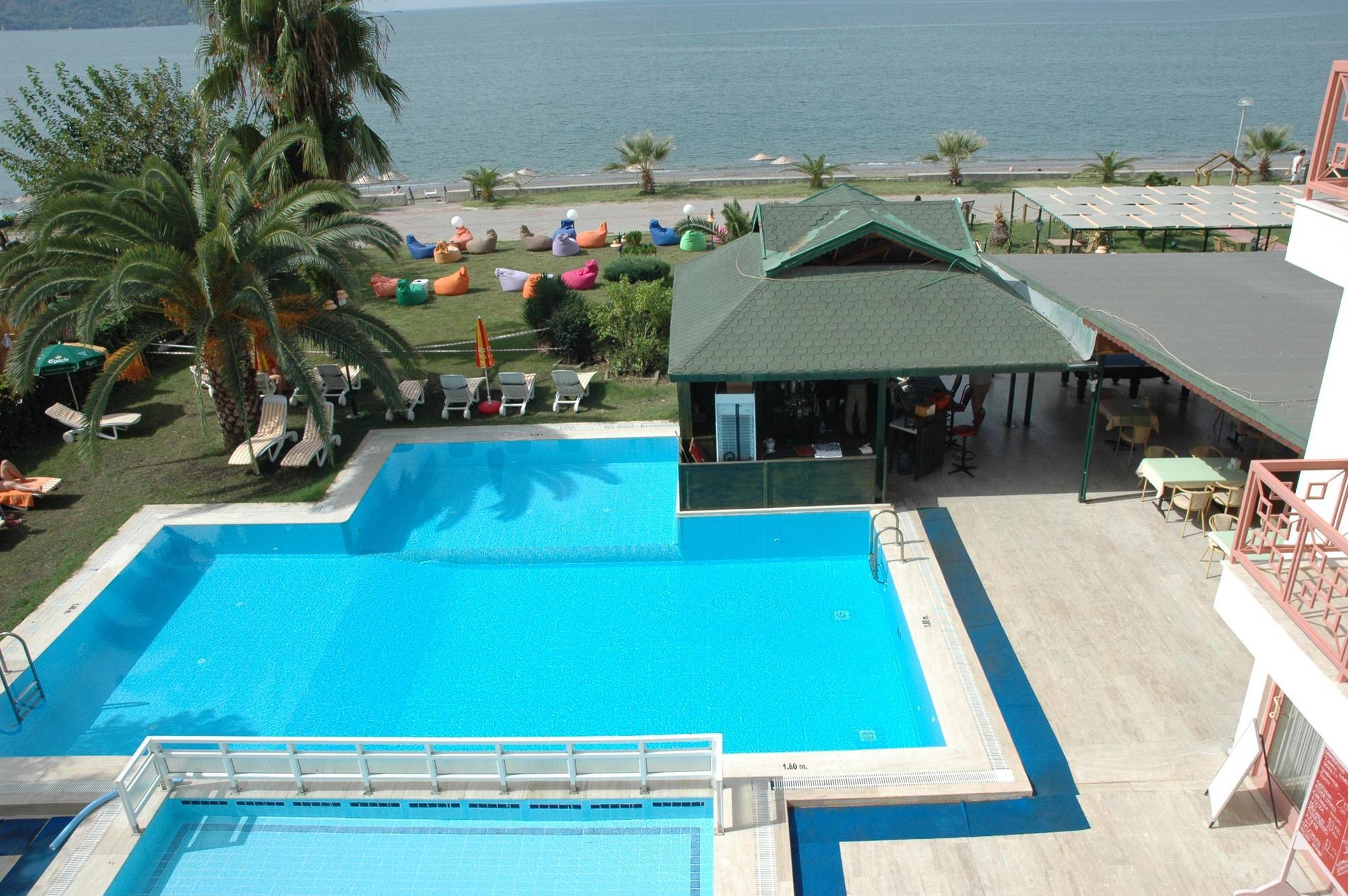 Ceren Hotel 2*